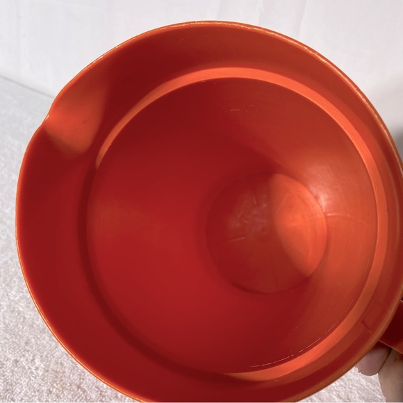 Vintage Tupperware Orange Go Between Pitcher with Lid - Picture 12 of 13